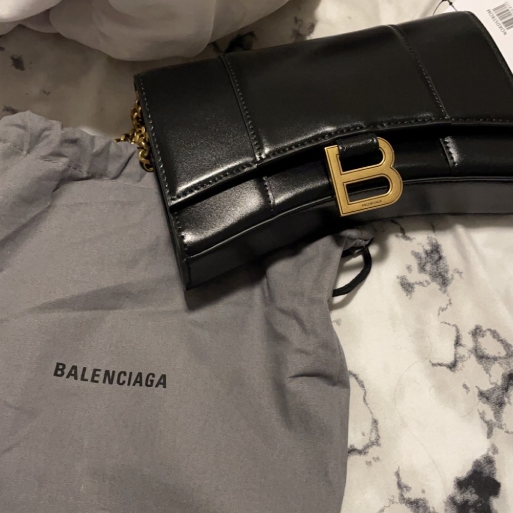 Balenciaga hourglass wallet on chain